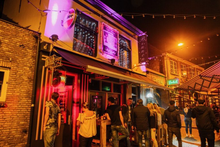 598831b02a5ab0fb06336ae6-large